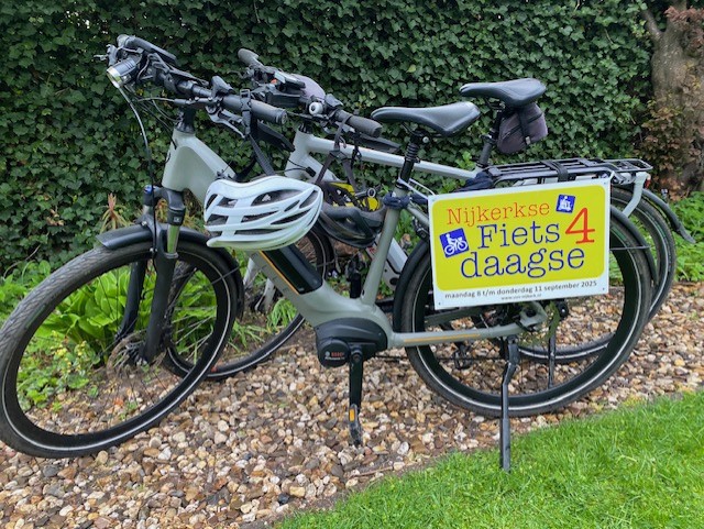 draag een helm tijdens de nijkerkse fiet4daagse