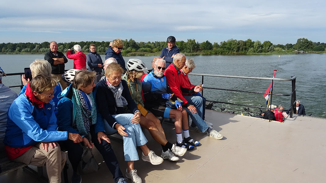 Samen op de boot nijkerkse fietsvierdaagse dag 3 oude en nieuwe land blog de fluitende fietser